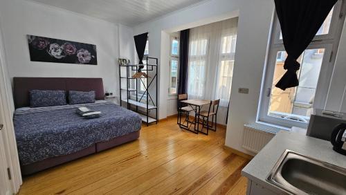 Modern - Affordable - Spacious At City Center - Tap to explore photos