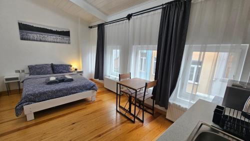 Modern - Affordable - Spacious At City Center