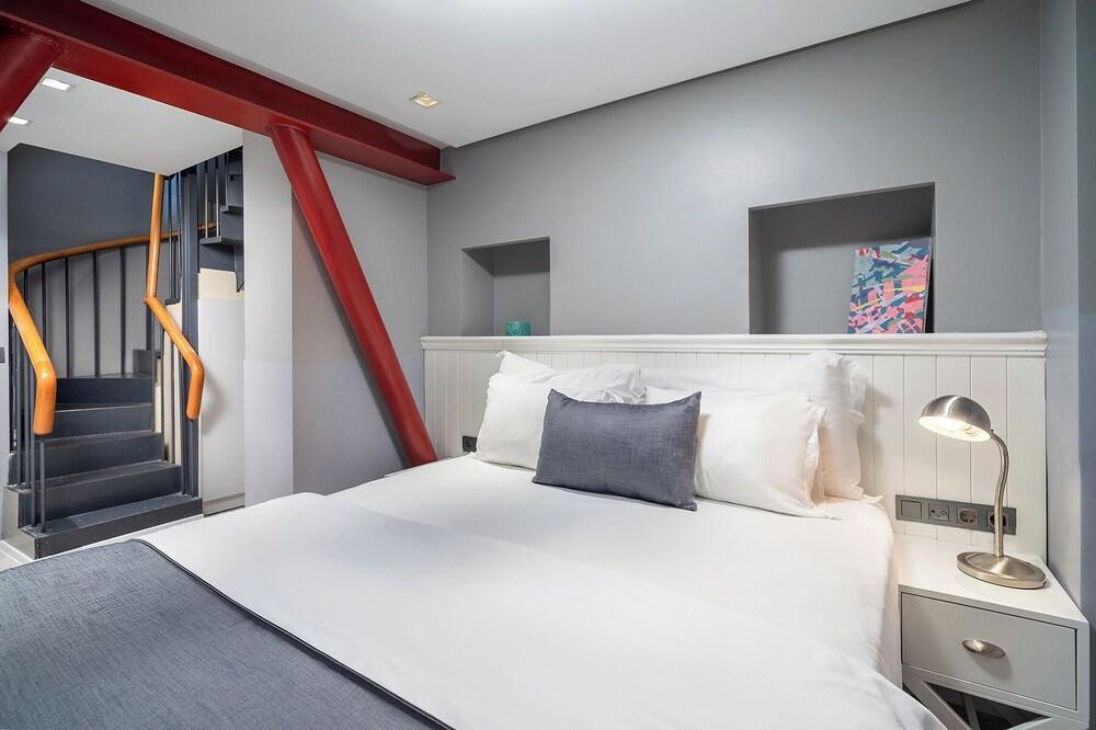 Urban Quarters - Loft Room Type - Standard Duplex, Ground Floor Urban Quarters - Loft Room Type - Standard Duplex, Ground Floor