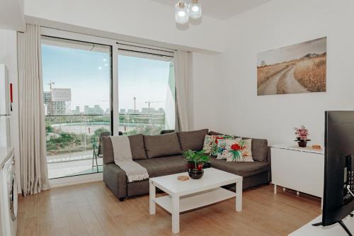 Yas Island Mayan 2 Junior 1 Bed with Private Beach Access by Central Stay - Tap to explore photos