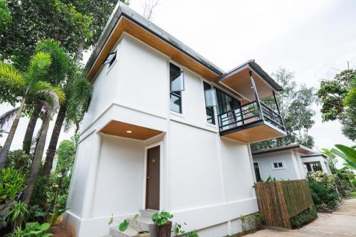 BeachHouse Pool Villas Krabi - Tap to explore photos