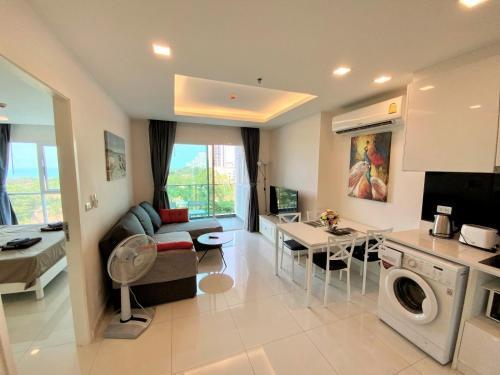 One Tower Condo Pattaya SeaView 86 - Tap to explore photos