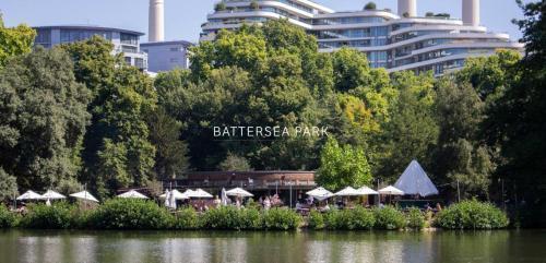 Battersea Set – 3 Bedroom Home with Garden - Tap to explore photos