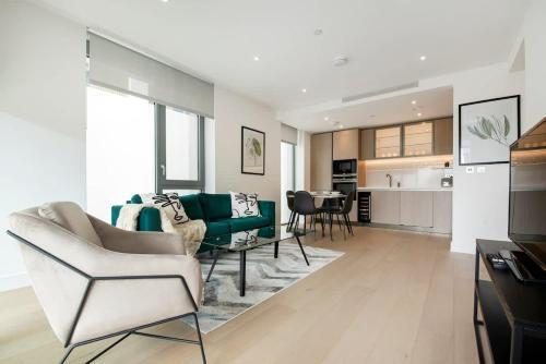 Battersea Power station 2 Bed Close To Harrods - Tap to explore photos