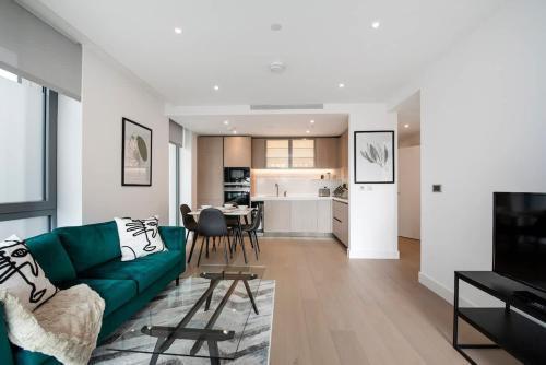 Battersea Power station 2 Bed Close To Harrods - Tap to explore photos