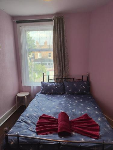 Charming Double Bed Retreat - Tap to explore photos