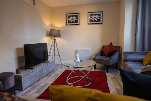 Pristine Relocation Flat 1 - Tap to explore photos