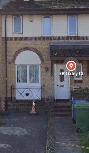City Guest House se1 - Tap to explore photos