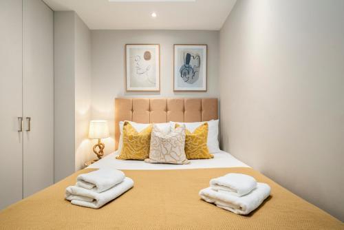 Comfortable Apartments in Shoreditch High Street - Tap to explore photos