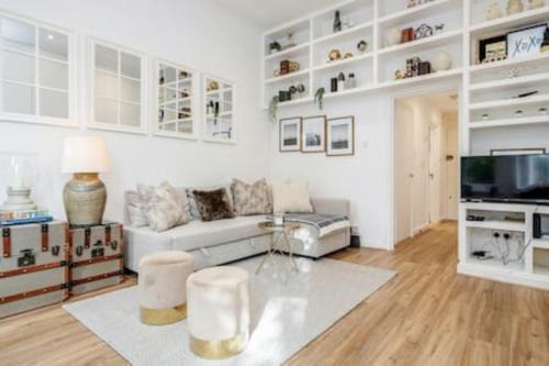 Charming spacious 1bed near Portobello Rd N.Hill - Tap to explore photos