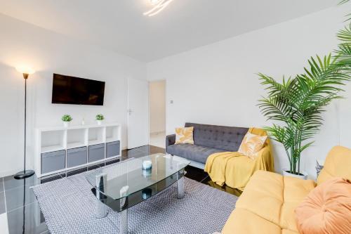 Deluxe 1 Bed Apartment - Battersea, Nine Elms & Vauxhall - Tap to explore photos