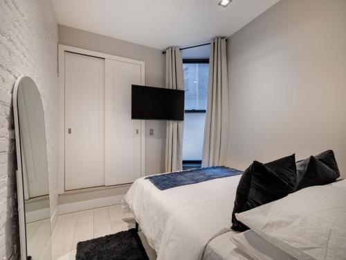 Cozy & Convenient Midtown Condo-Hotel!