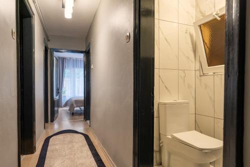 Cosy & Cental 3BR Apt. In Besiktas - Tap to explore photos