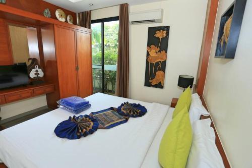 Rawai VIP 2D2 Tow-bedroom villa - Tap to explore photos