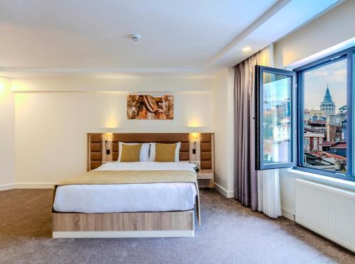 Roys Hotel & Suites Room Type - Queen Room