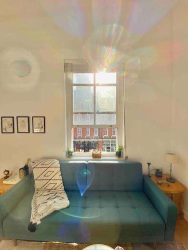 Shoreditch Loft - Tap to explore photos