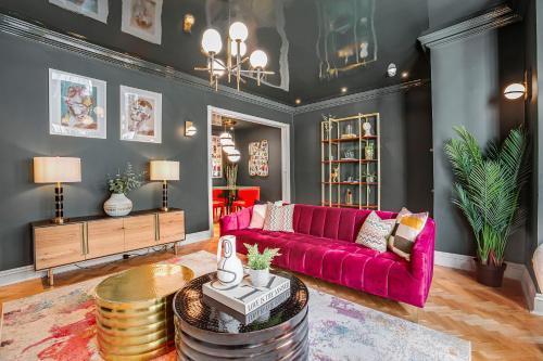Flat in Earls Court - Tap to explore photos