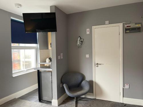 Small Double Studio close to King's Cross & Camden - Tap to explore photos