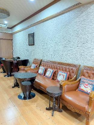 Silom Dynasty Hostel - Tap to explore photos