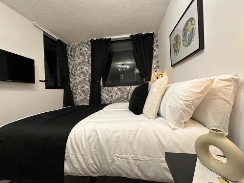 Spacious and modern flat in Archway - Tap to explore photos