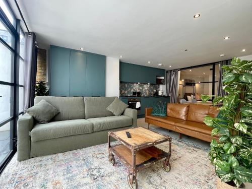 Hackney 1 Bed Garden Flat - Tap to explore photos