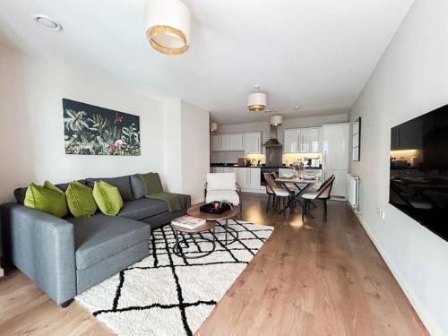 Stylish Urban Sanctuary with Parking - Tap to explore photos