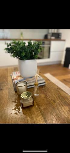 Gorgeous flat prime location - Tap to explore photos