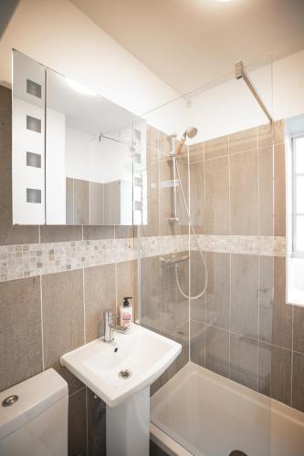 Studio at Chelsea Cloisters Hotel - Tap to explore photos