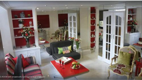 Knightsbridge-EARLY CHECKIN avail Sleeps 5 2Bedrooms 1 bathroom - Tap to explore photos