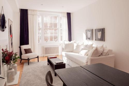 Superb apartment next to Hyde Park - Tap to explore photos