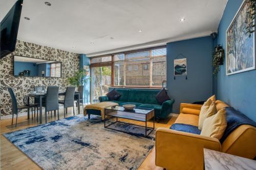 Lovely 3-Bed Clapham Common - Tap to explore photos