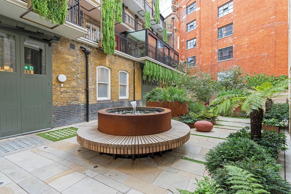 Luxury flats near Big Ben and London Eye