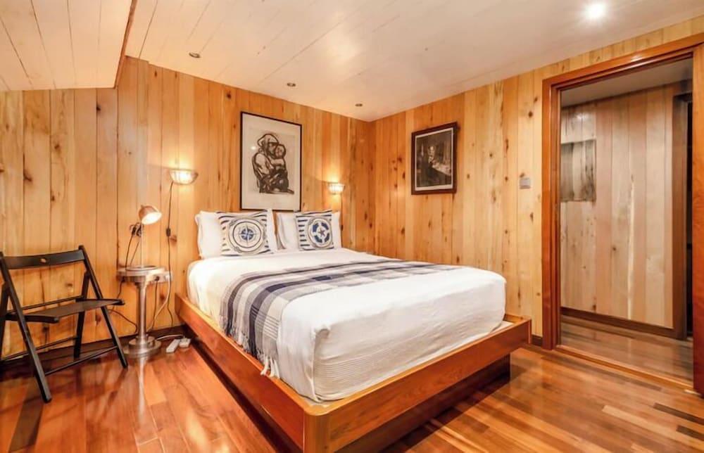 Le Sorelle Room Type - Luxury Double Room