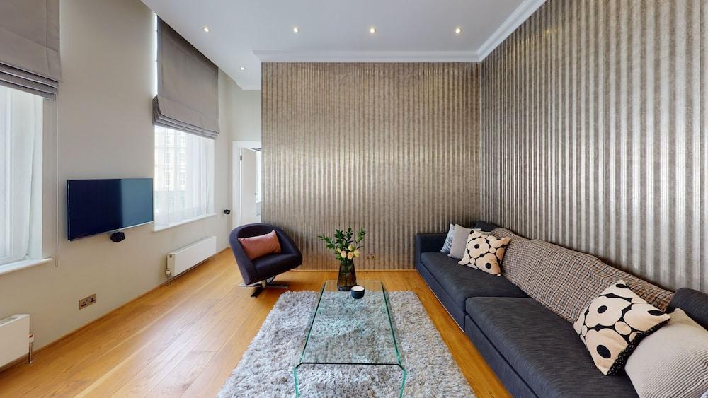 The Harrington - Gloucester Road - 3 Harrington Gardens - Tap to explore photos