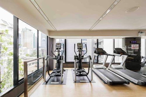 Stylish studio bedroom, Bts Asok, Sukhumvit - Tap to explore photos