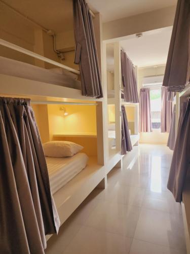 Line Bangkok Hostel Room Type - Bed in 8-Bed Mixed Dormitory Room