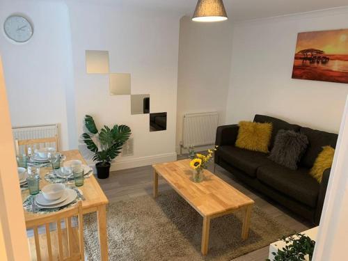 Luxury 2 Bedroom apartment in King's Cross - Tap to explore photos