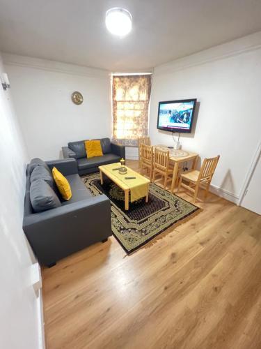 Luxurious 1 Bed Central London - Tap to explore photos