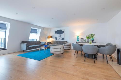 Mayfair Piccadilly Apartment 5 - Tap to explore photos