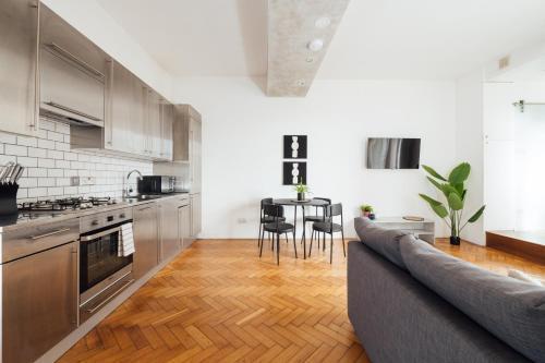 Modern 1BD Flat -Stoke Newington - Tap to explore photos
