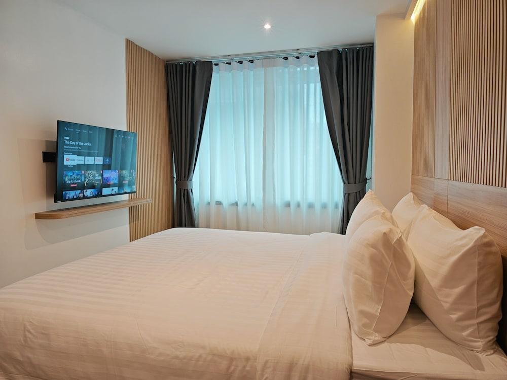 Winston Hotel Room Type - Standard Double Room, Non Smoking, City View