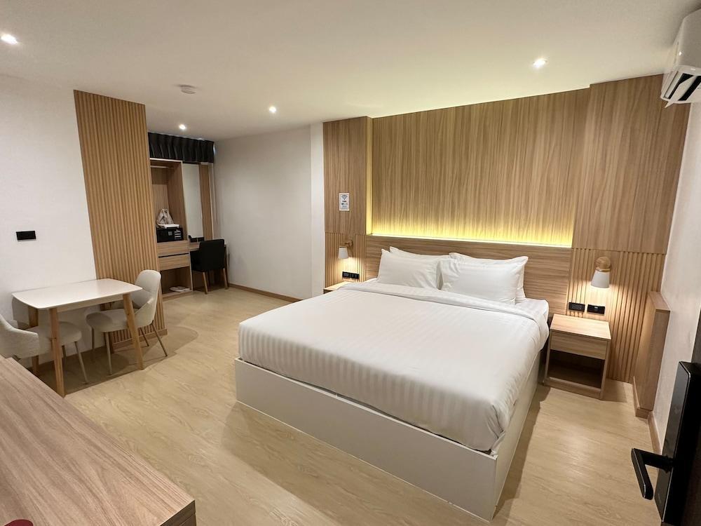 Winston Hotel Room Type - Superior Double Room, No Window, No Smoking