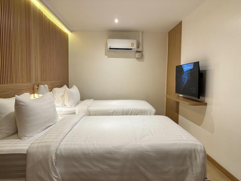 Winston Hotel Room Type - Standard Twin Room, No Window, Non Smoking