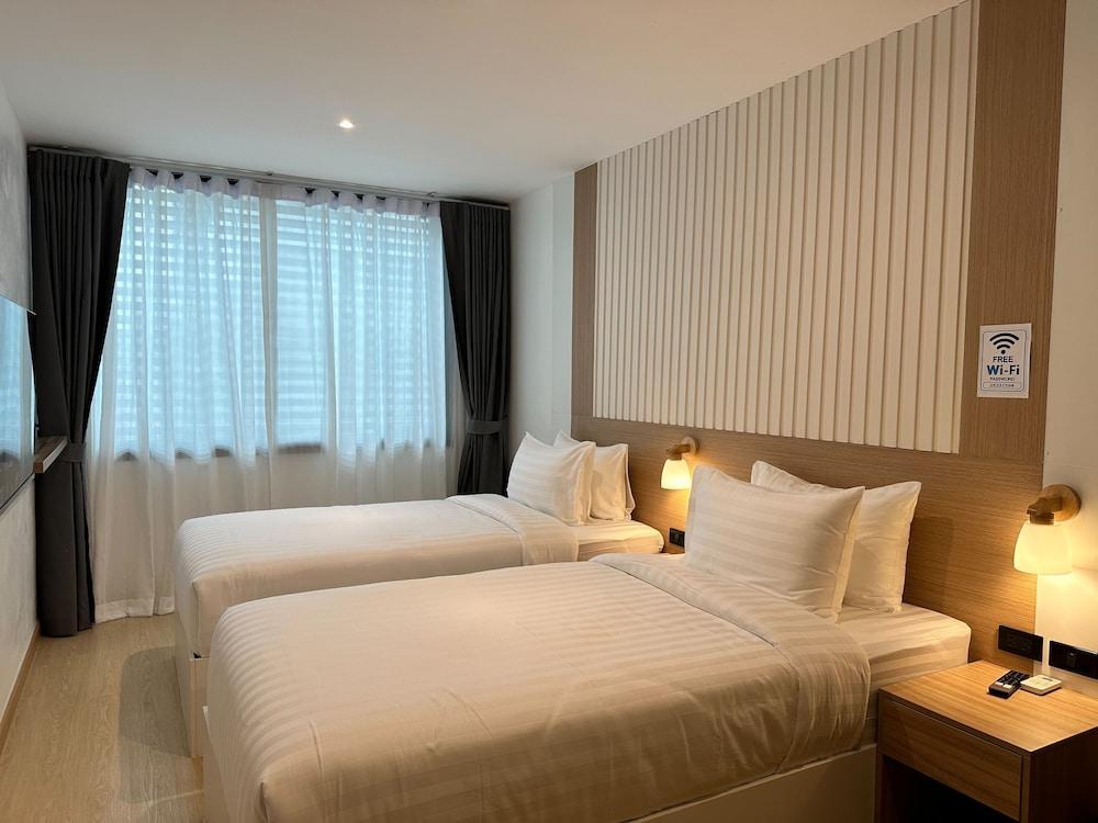 Winston Hotel Room Type - Standard Twin Room, Non Smoking, City View
