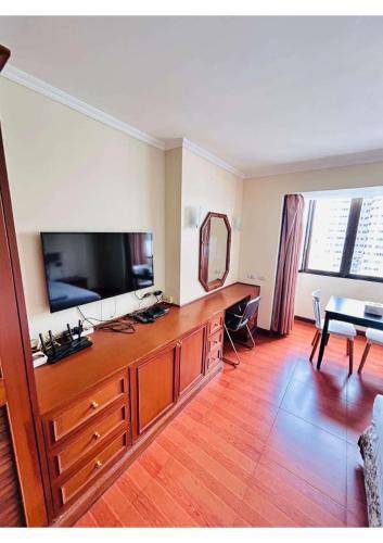 Affordable Serviced Apartment Nana - Omni Tower Sukhumvit location - Tap to explore photos