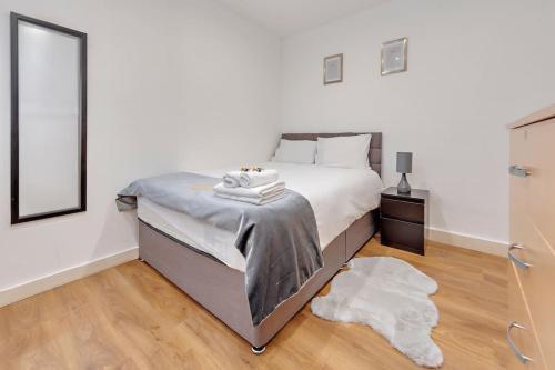 Regent's Park apartment - Tap to explore photos