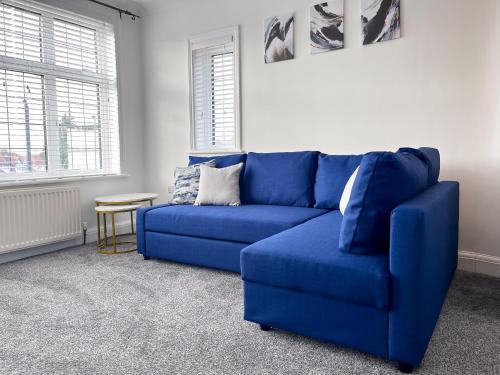 Wembley Stadium Central Modern & Cozy Apartment - Tap to explore photos