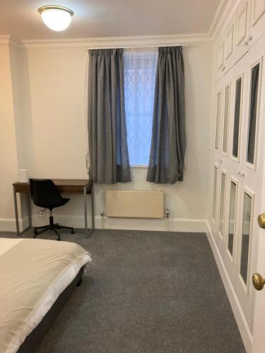 Oxford Street Two Bed Apartment - Tap to explore photos