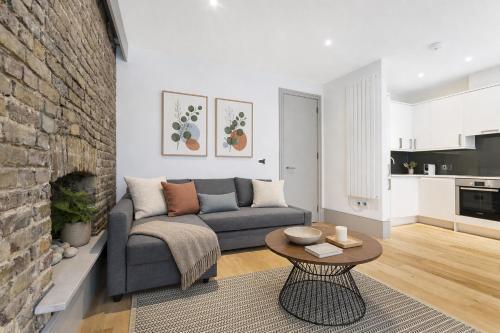 Prime Apartments Gloucester Road - Tap to explore photos