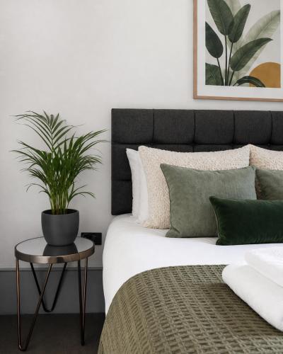 Prime Apartments Gloucester Road - Tap to explore photos
